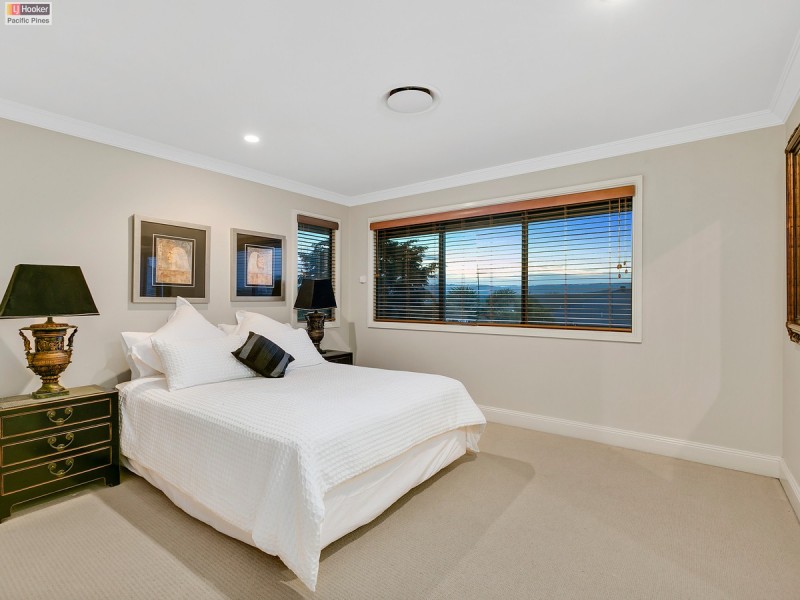 7 Zenith Crescent, Pacific Pines QLD 4211