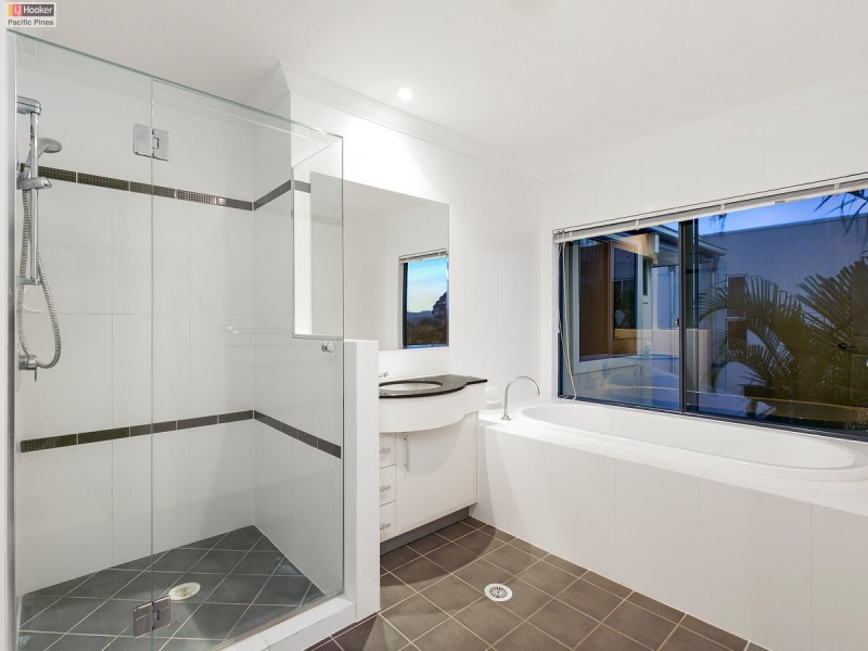 7 Zenith Crescent, Pacific Pines QLD 4211