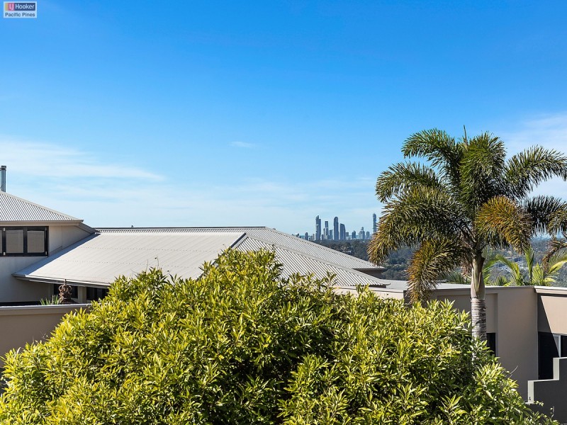 7 Zenith Crescent, Pacific Pines QLD 4211