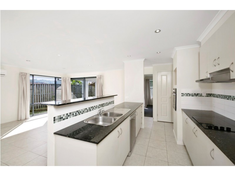 26 Gerard Street, Pacific Pines QLD 4211