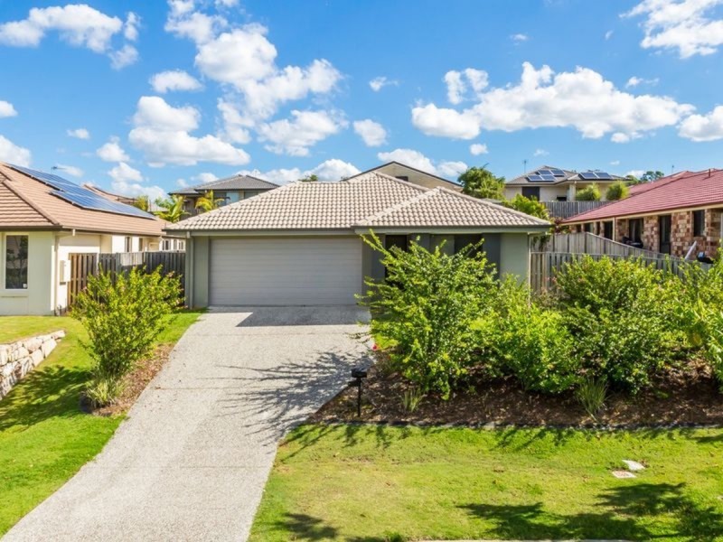 8 Manning Circuit, Pacific Pines QLD 4211