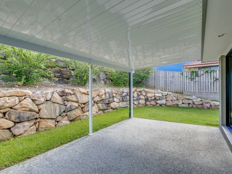 8 Manning Circuit, Pacific Pines QLD 4211