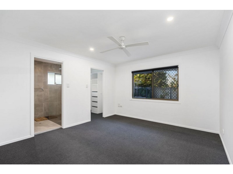 1 Calder Crescent, Helensvale QLD 4212