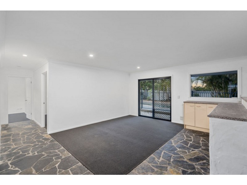 1 Calder Crescent, Helensvale QLD 4212
