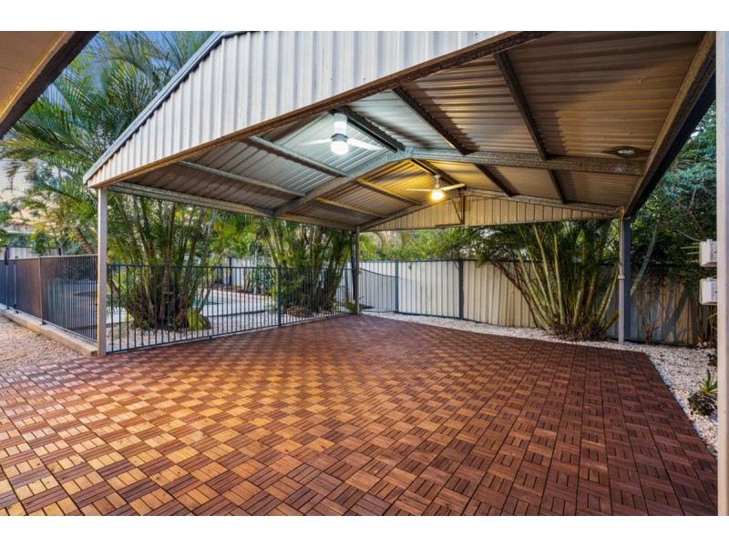 1 Calder Crescent, Helensvale QLD 4212
