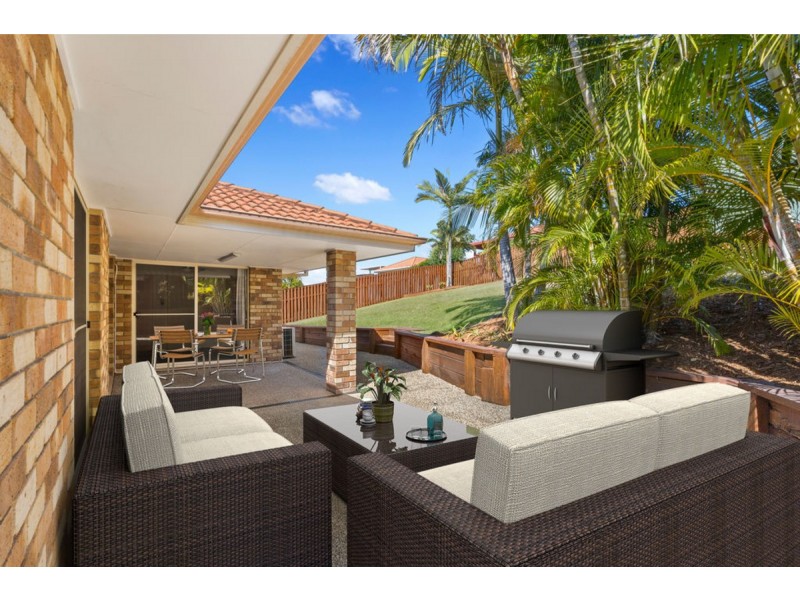 27 Howland Circuit, Pacific Pines QLD 4211