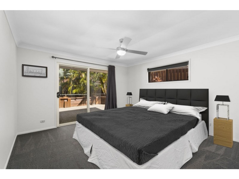 27 Howland Circuit, Pacific Pines QLD 4211