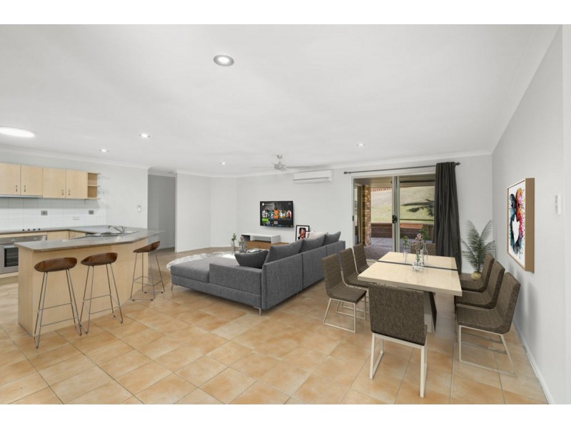 27 Howland Circuit, Pacific Pines QLD 4211