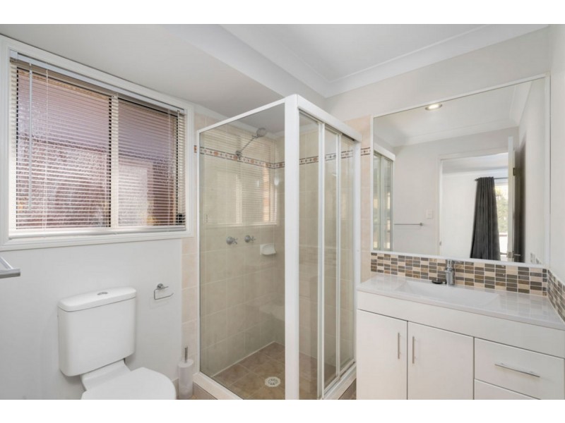 27 Howland Circuit, Pacific Pines QLD 4211