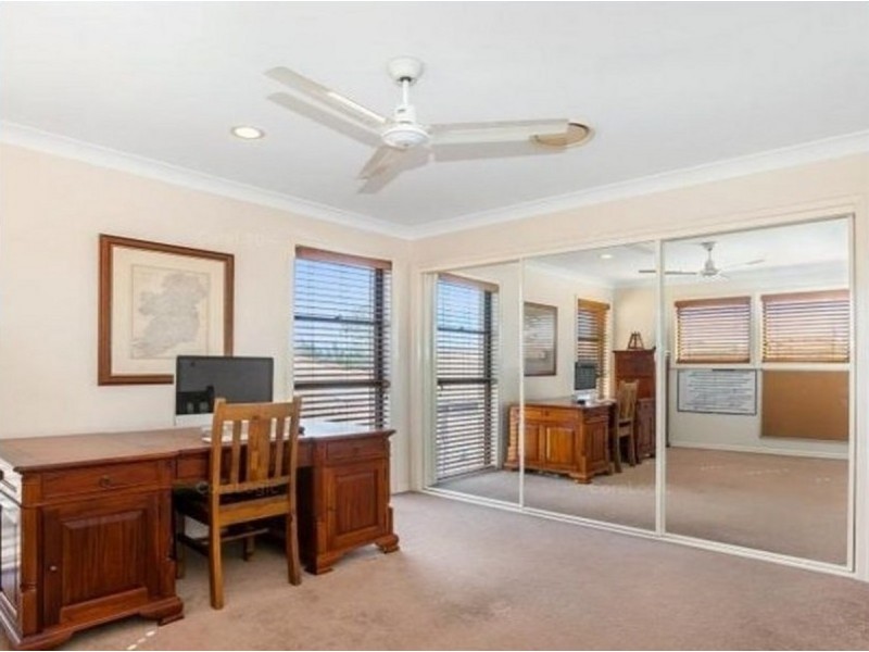 541 Oyster Cove Promenade, Helensvale QLD 4212