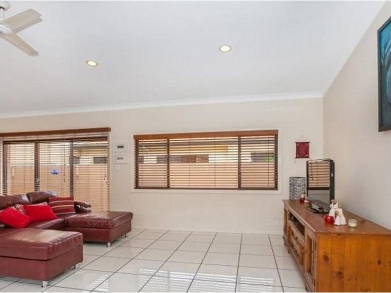 541 Oyster Cove Promenade, Helensvale QLD 4212