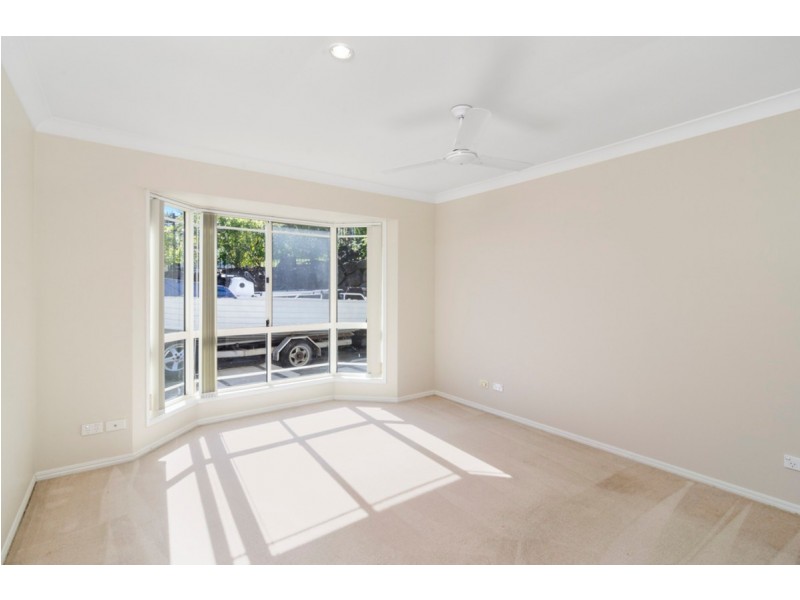 39 Maui Crescent, Oxenford QLD 4210