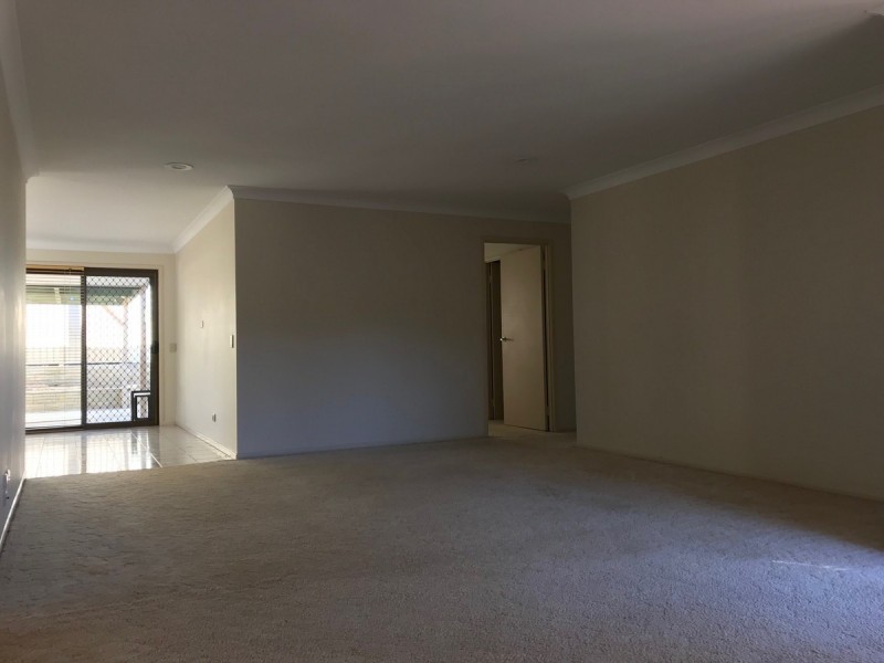 9 Peter Thomson, Parkwood QLD 4214