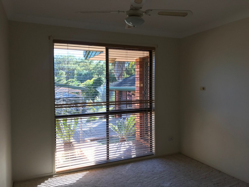 9 Peter Thomson, Parkwood QLD 4214