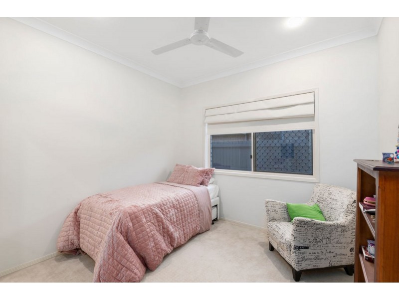 9 Flame Trees Crescent, Maudsland QLD 4210