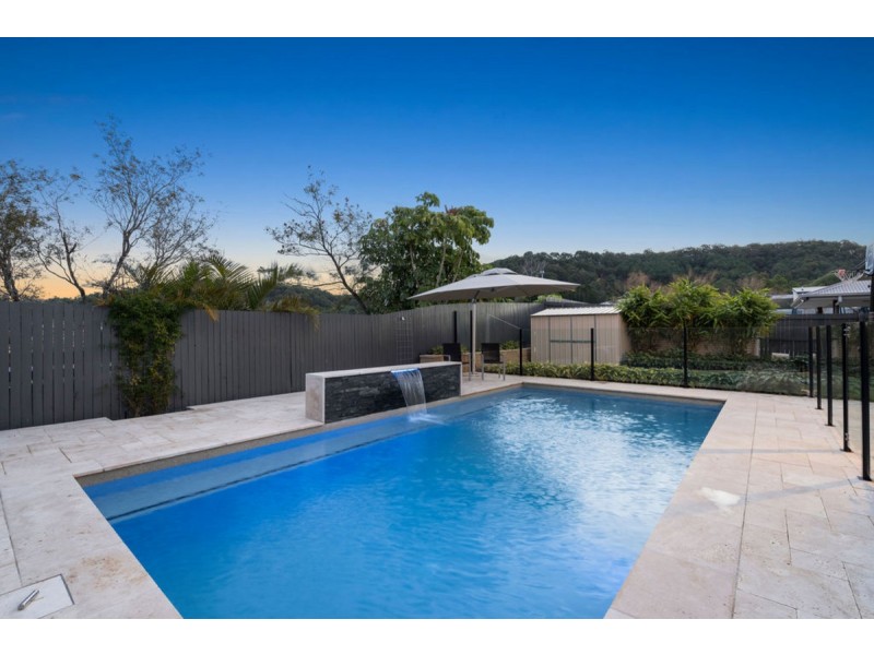 9 Flame Trees Crescent, Maudsland QLD 4210