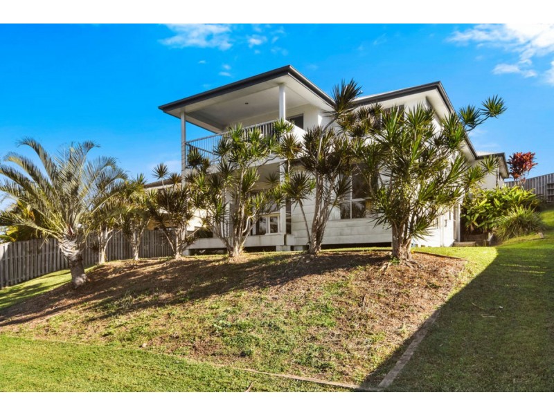 129 Wunburra Circle, Pacific Pines QLD 4211