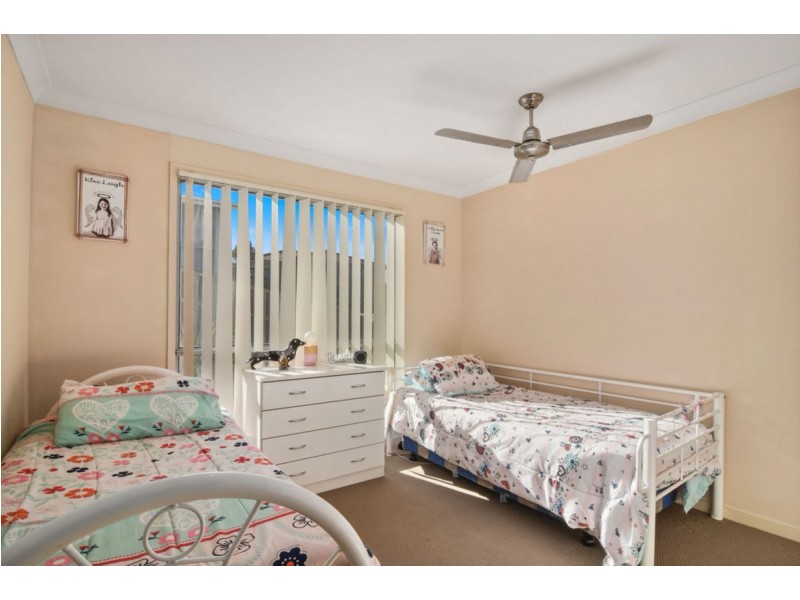 129 Wunburra Circle, Pacific Pines QLD 4211