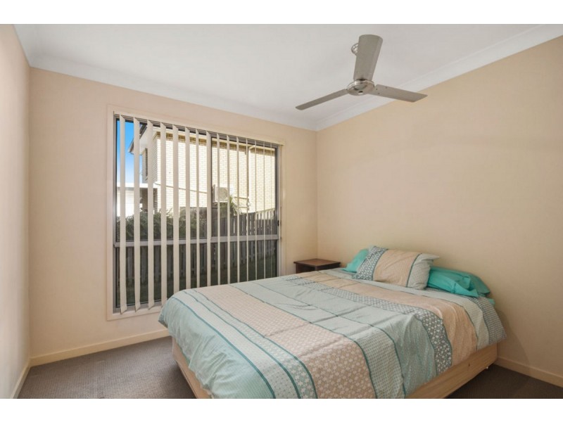 129 Wunburra Circle, Pacific Pines QLD 4211