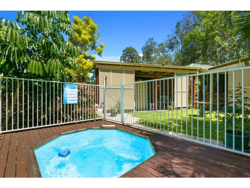 4 Atoll Court, Pacific Pines QLD 4211