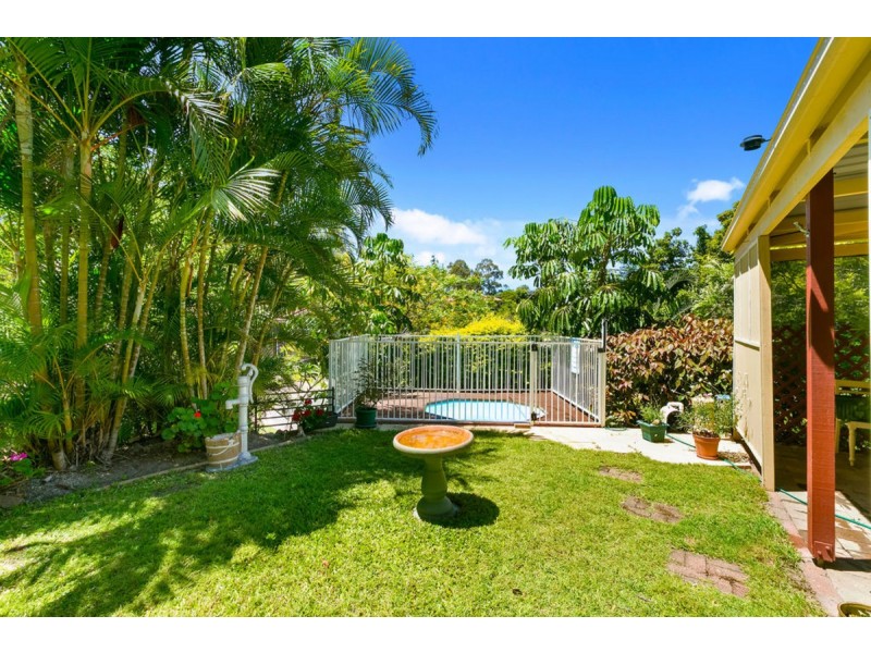 4 Atoll Court, Pacific Pines QLD 4211
