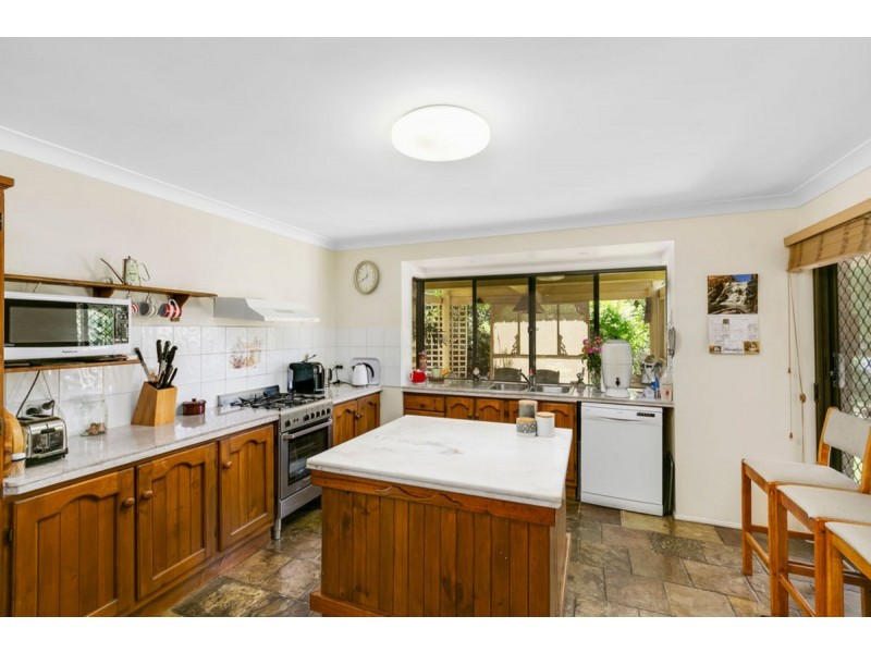 4 Atoll Court, Pacific Pines QLD 4211