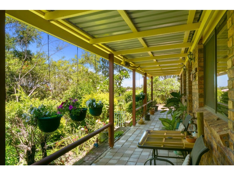 4 Atoll Court, Pacific Pines QLD 4211