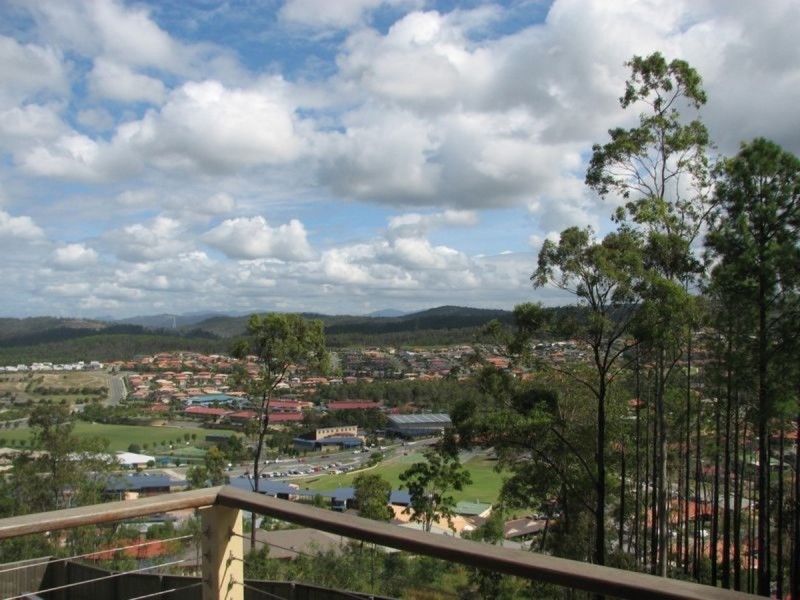 44 Midway Terrace, Pacific Pines QLD 4211
