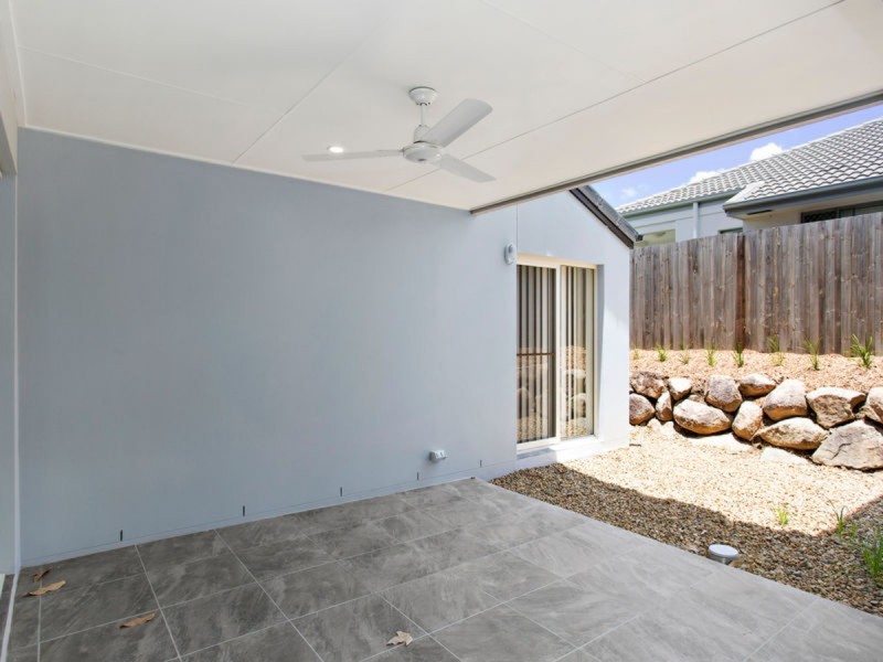 1/1 Riverwood Drive, Ashmore QLD 4214