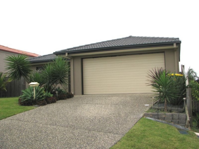7 Davies Street, Pacific Pines QLD 4211