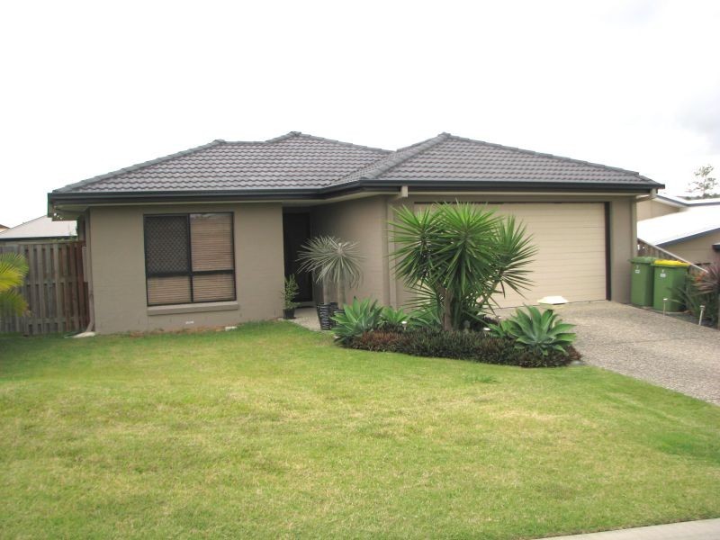 7 Davies Street, Pacific Pines QLD 4211