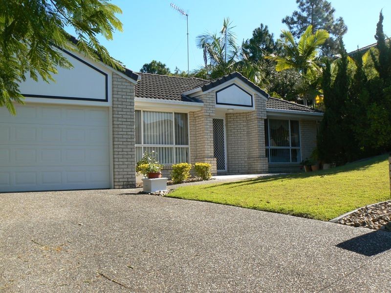 12 Malekula Rise, Pacific Pines QLD 4211