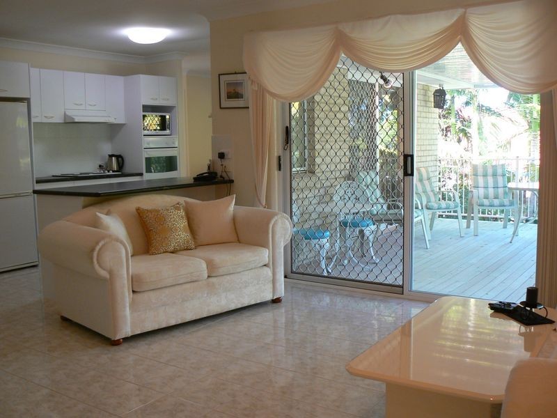 12 Malekula Rise, Pacific Pines QLD 4211