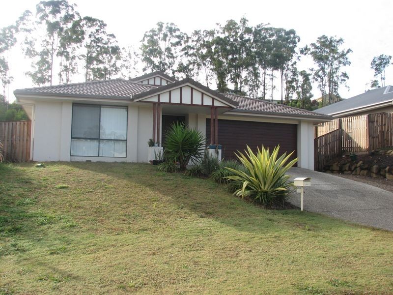 10 Bimberi Row, Pacific Pines QLD 4211