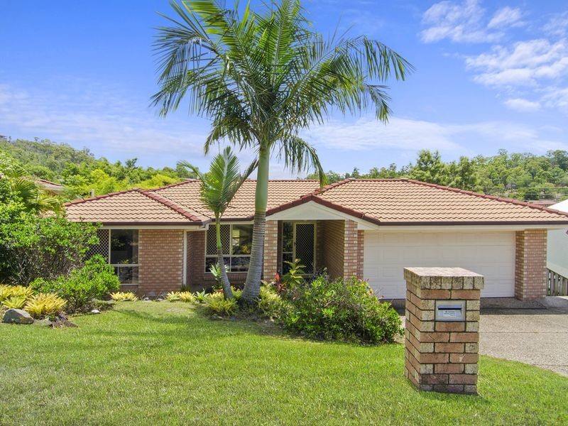 11 Papara Street, Pacific Pines QLD 4211