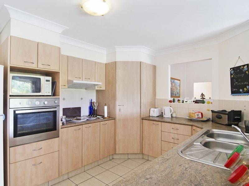 11 Papara Street, Pacific Pines QLD 4211