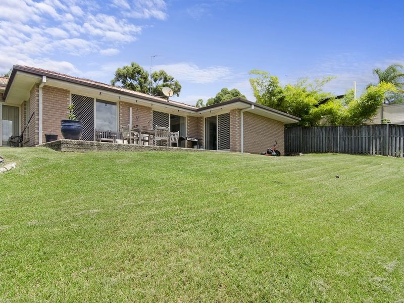 11 Papara Street, Pacific Pines QLD 4211