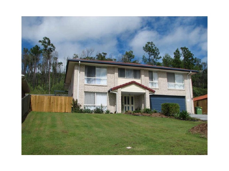 8 Moorea Court, Pacific Pines QLD 4211