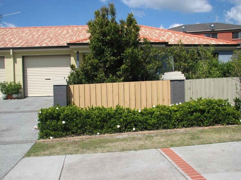 1/31 Archipelago Street, Pacific Pines QLD 4211