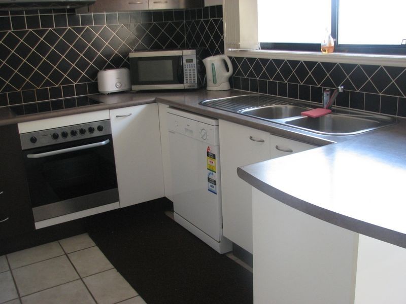 1/31 Archipelago Street, Pacific Pines QLD 4211