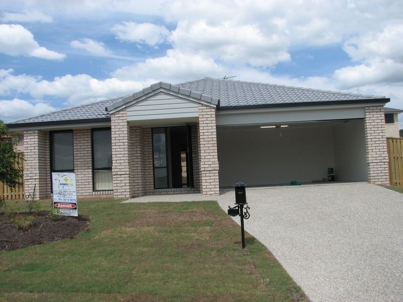 16 Willunga Street, Pacific Pines QLD 4211