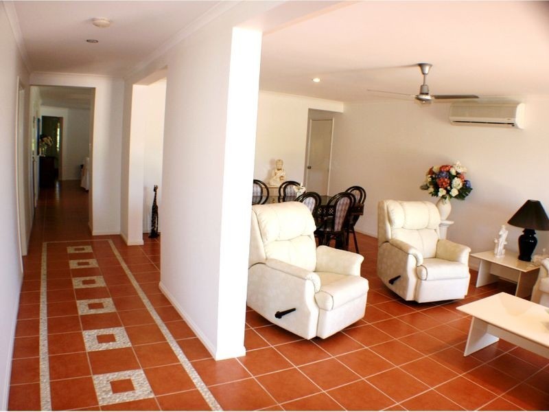 17 Catchlove Street, Maudsland QLD 4210