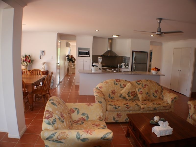 17 Catchlove Street, Maudsland QLD 4210