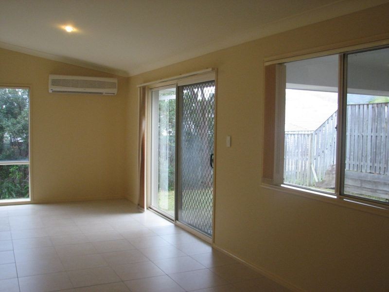 42 Witheren Circuit, Pacific Pines QLD 4211
