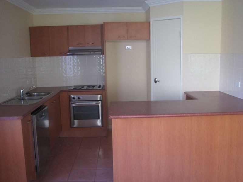 15 Feathertop Crescent, Pacific Pines QLD 4211