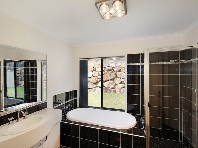 4 Fitzgerald Close, Maudsland QLD 4210