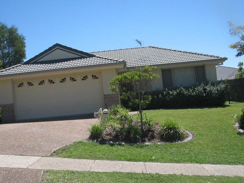 40 Maloney Street, Pacific Pines QLD 4211