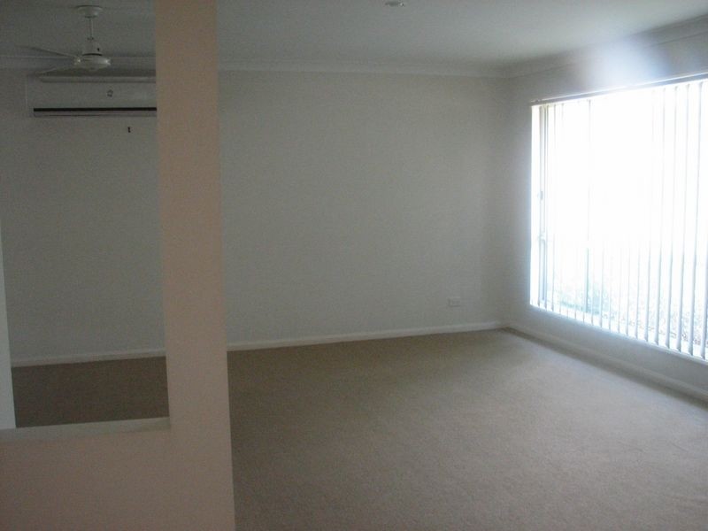 40 Maloney Street, Pacific Pines QLD 4211