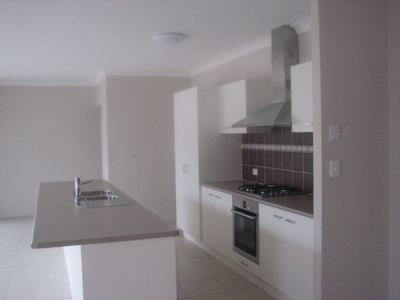 17 Barradeen Circuit, Pacific Pines QLD 4211