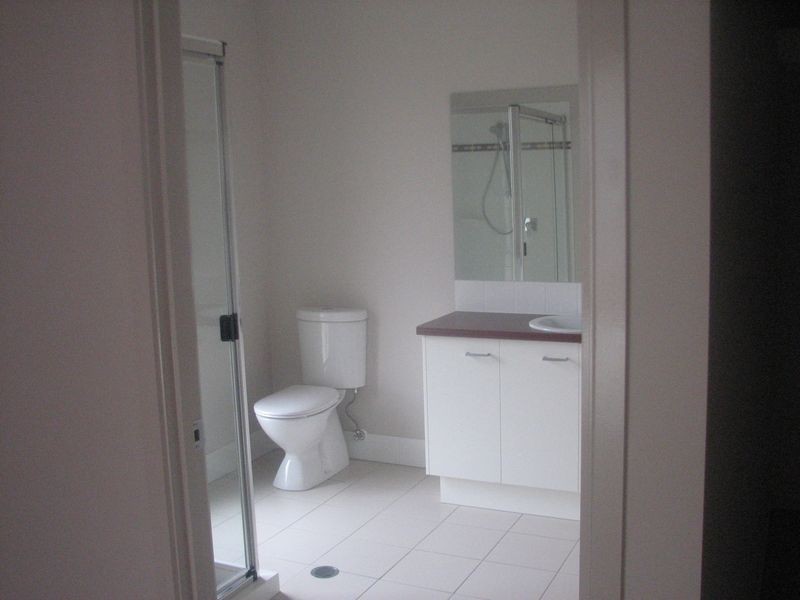 17 Barradeen Circuit, Pacific Pines QLD 4211
